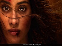 <i>Ulajh</i> New Poster: Janhvi Kapoor, With Bruises, Lets Her Eyes Do The Talking <i>Ulajh</i> New Poster: Janhvi Kapoor, With Bruises, Lets Her Eyes Do The Talking