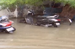 Delhi Rain Updates: Metro Station पर फंसे लोग, डूबीं सड़कें, कई इलाकों में भारी जाम | Weather Upadte Delhi Rain Updates: Metro Station पर फंसे लोग, डूबीं सड़कें, कई इलाकों में भारी जाम | Weather Upadte