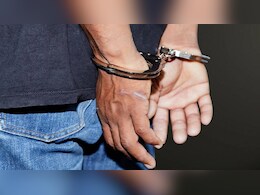 NEET पेपर लीक मामले में CBI ने की 7वीं गिरफ्तारी, धनबाद से पकड़ा गया साजिशकर्ता NEET पेपर लीक मामले में CBI ने की 7वीं गिरफ्तारी, धनबाद से पकड़ा गया साजिशकर्ता