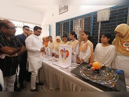 पूर्व राष्ट्रपति कलाम की पुण्यतिथि पर छात्रों ने बनाए साइंस प्रोजेक्ट्स, बोले मंत्री- 'मदरसों में हो रहा है बदलाव' पूर्व राष्ट्रपति कलाम की पुण्यतिथि पर छात्रों ने बनाए साइंस प्रोजेक्ट्स, बोले मंत्री- 'मदरसों में हो रहा है बदलाव'