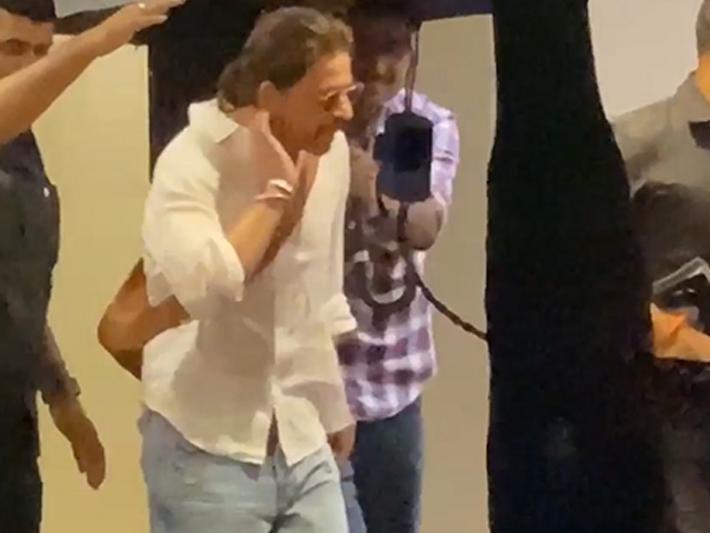 Shah Rukh Khan's Day Out With His Daughter Suhana