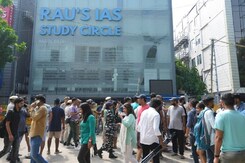 दिल्ली कोचिंग सेंटर हादसे का क्या MCD भी है जिम्मेदार?