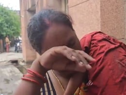 जयपुर से बस भर की महिलाएं पहुंची थी हाथरस, पीड़िता ने बताया सत्संग में क्या हुआ जयपुर से बस भर की महिलाएं पहुंची थी हाथरस, पीड़िता ने बताया सत्संग में क्या हुआ