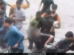 उत्तर प्रदेश : गोमतीनगर में युवती से अभद्रता मामले में अब तक 16 गिरफ्तार उत्तर प्रदेश : गोमतीनगर में युवती से अभद्रता मामले में अब तक 16 गिरफ्तार