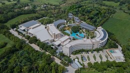 5 Places To Eat And Chill Near Delhi - A Relaxing Getaway At Courtyard By Marriott Aravali Resort
