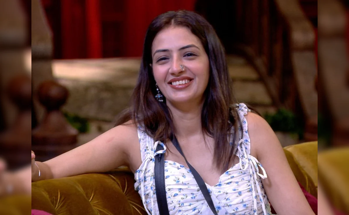 <i>Bigg Boss OTT 3</i>: 'Vada Pav Girl' Chandrika Dixit On Equation With Her Dad - "He Was Never There"