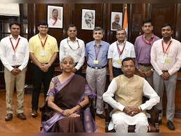 कोणी- कोणी बनवला आहे अर्थसंकल्प, अर्थमंत्री सीतारमण यांच्या टिममध्ये 'हे' आहेत मुख्य चेहरे