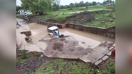 Railway: अशोकनगर में तेज बारिश से कई जगह हुआ जलभराव, रेलवे के अंडरपास में डूबा ट्रैक्टर!