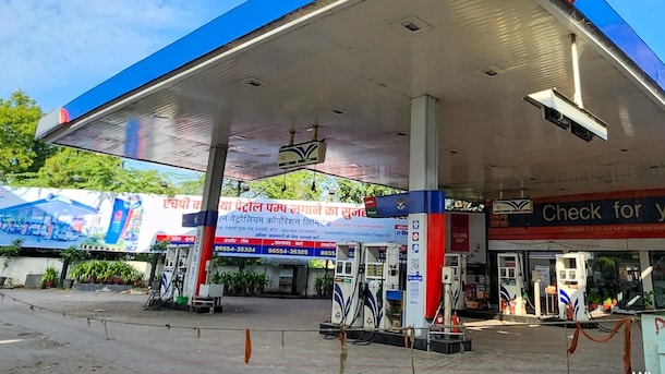 Where Your Rs 2,000 Spent On Petrol Goes: Taxes, Iran And Oil Companies