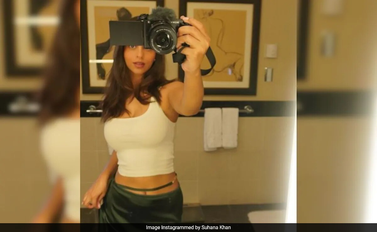 Suhana Khan's Summer In New York Album Gets Big Love From Navya Nanda, Bhavana Pandey