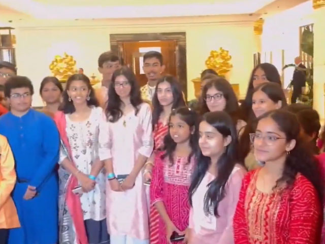 People Gather At Moscow Hotel To Welcome PM Modi