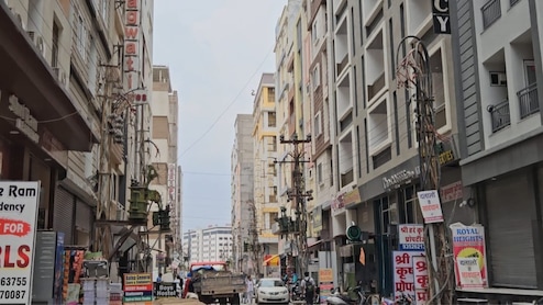 शांति में डूबा कोटा, आधी रह गई कोचिंग&nbsp;स्टूडेंट्स की तादाद;&nbsp;सरकार के मंत्री ने बताई अजीबोग़रीब वजह