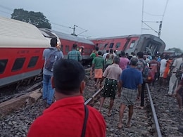 2 Killed, 20 Injured As Coaches Of Mumbai-Bound Train Derail In Jharkhand 2 Killed, 20 Injured As Coaches Of Mumbai-Bound Train Derail In Jharkhand