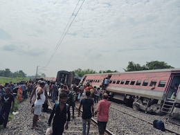 3 Passengers Die As Chandigarh-Dibrugarh Express Derails In UP 3 Passengers Die As Chandigarh-Dibrugarh Express Derails In UP