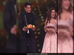 Jasmin Bhasin On Co-Star Sidharth Shukla's Death: "Was Numb For Many Days" Jasmin Bhasin On Co-Star Sidharth Shukla's Death: "Was Numb For Many Days"