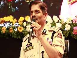 जम्मू कश्मीर के DGP की किस बात से गुस्से में हैं महबूबा मुफ्ती, निशाने पर क्यों हैं नेता जम्मू कश्मीर के DGP की किस बात से गुस्से में हैं महबूबा मुफ्ती, निशाने पर क्यों हैं नेता