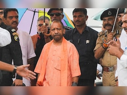 सबको पता है 'सज्जन' का फोटो किसके साथ है... योगी ने 'बाबा' को लेकर अखिलेश को निशाने पर लिया