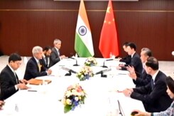 Kazakhstan की राजधानी Astana में China के विदेश मंत्री से मिले  S Jaishankar
