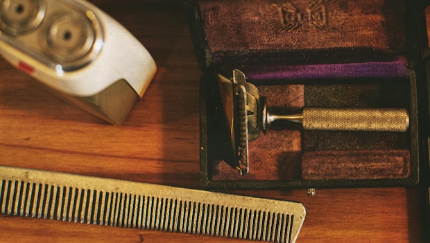 From Neem Comb To Silicon Brush: A Guide To Types Of Combs