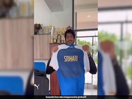 Watch: Indian Swimmer Srihari Nataraj Unboxes Official Paris Olympics 2024 Kit Watch: Indian Swimmer Srihari Nataraj Unboxes Official Paris Olympics 2024 Kit