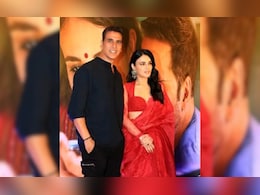 Akshay Kumar Recalls How Radhikka Madan Attended Classes To Learn To Speak Marathi For <i>Sarfira</i> Akshay Kumar Recalls How Radhikka Madan Attended Classes To Learn To Speak Marathi For <i>Sarfira</i>