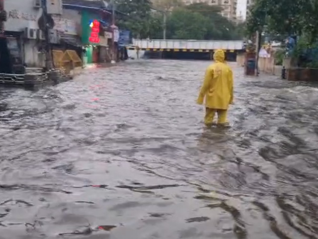 Heavy Rain Leads To Severe Waterlogging In Mumbai