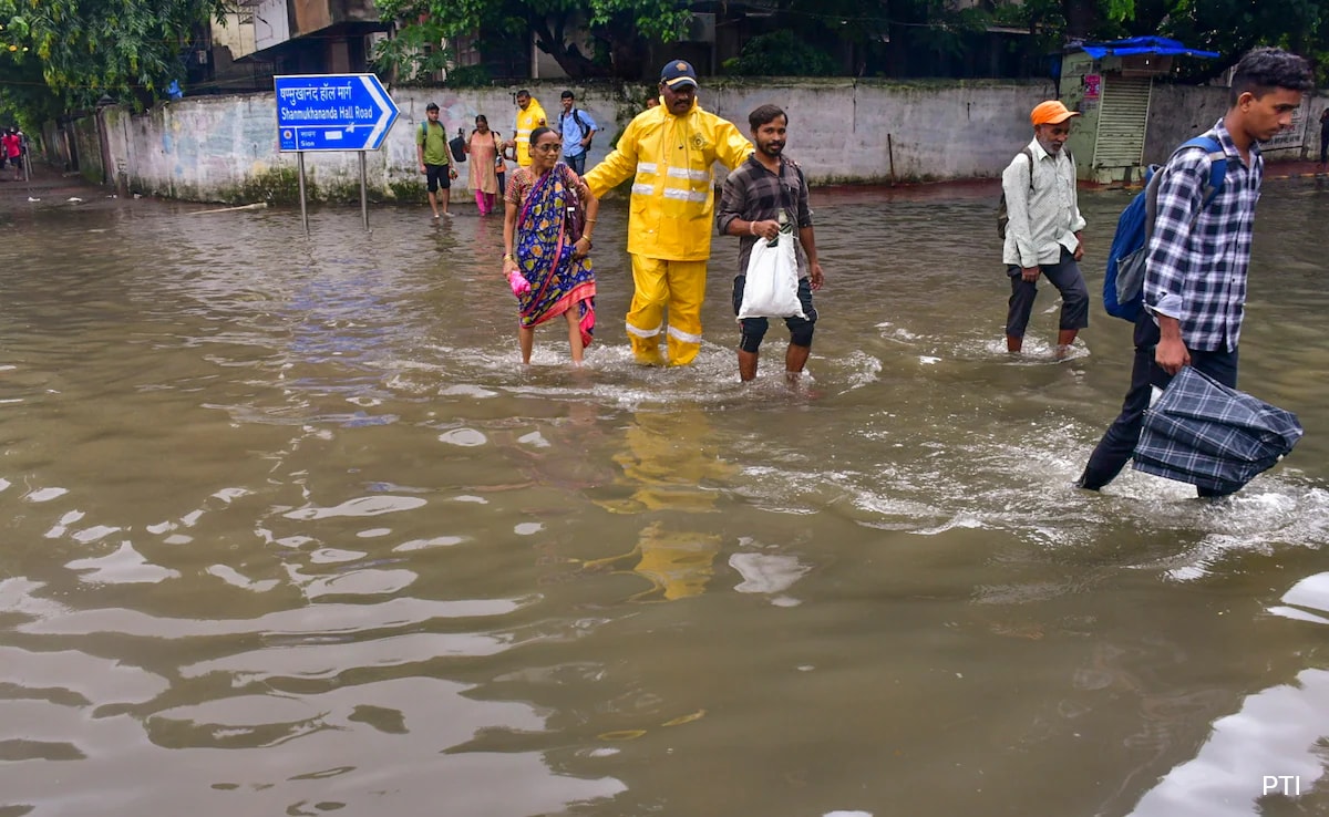 "Railways And Waterways": How Social Media Reacted To Mumbai Rains