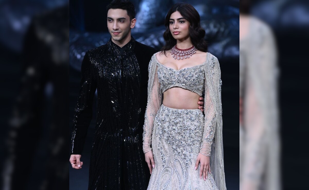 Rumoured Couple Khushi Kapoor And Vedang Raina Walked The Ramp Together. The Internet Explodes