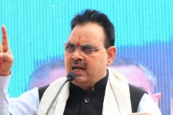 सीएम भजनलाल ने राज्यपाल से की मुलाकात, बजट सत्र पर चर्चा सीएम भजनलाल ने राज्यपाल से की मुलाकात, बजट सत्र पर चर्चा