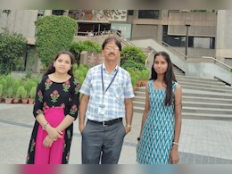 Rajasthan: प्रिंसिपल ने कहा था 90% नंबर लाए तो हवाई जहाज पर घुमाऊँगा, बोर्ड रिजल्ट के बाद निभाया वादा Rajasthan: प्रिंसिपल ने कहा था 90% नंबर लाए तो हवाई जहाज पर घुमाऊँगा, बोर्ड रिजल्ट के बाद निभाया वादा