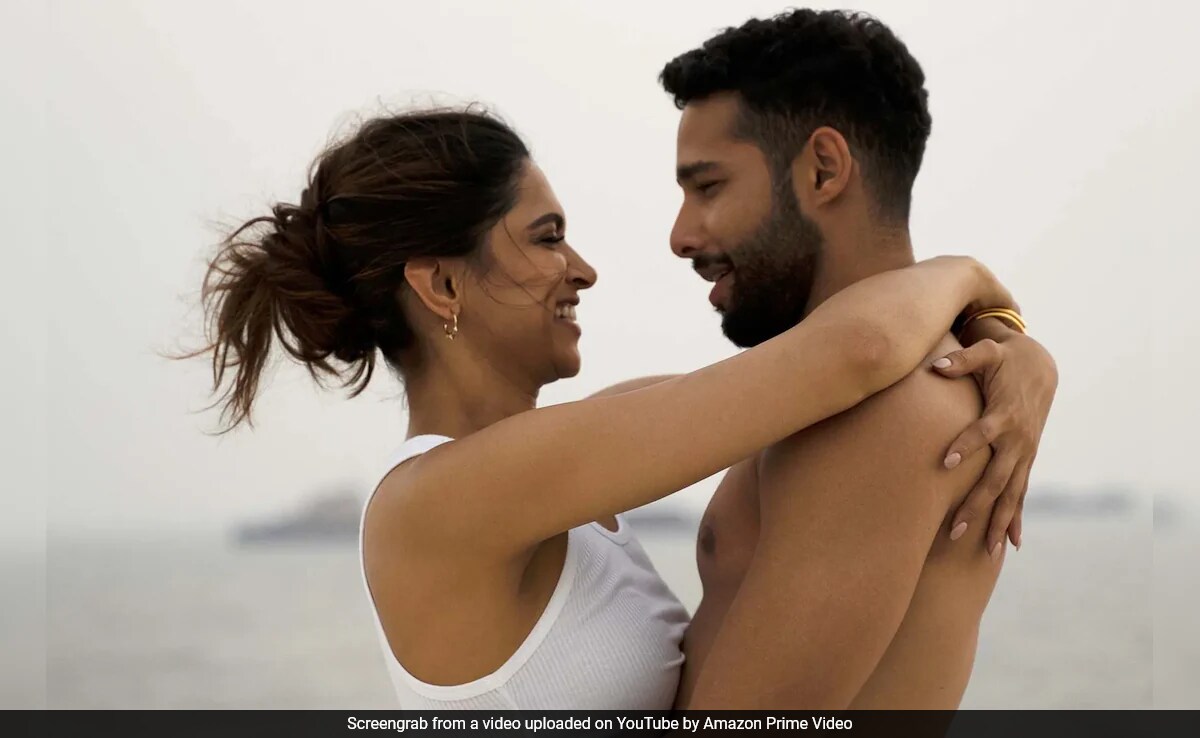 Siddhant Chaturvedi On Doing Intimate Scenes With Deepika Padukone In <i>Gehraiyaan</i>: "All My Relatives Lost It"