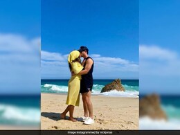 Priyanka Chopra का 42वां बर्थडे, निक जोनस ने शेयर की पत्नी की खूबसूरत तस्वीरें तो फैंस बोले- आप लकी हैं जीजू Priyanka Chopra का 42वां बर्थडे, निक जोनस ने शेयर की पत्नी की खूबसूरत तस्वीरें तो फैंस बोले- आप लकी हैं जीजू
