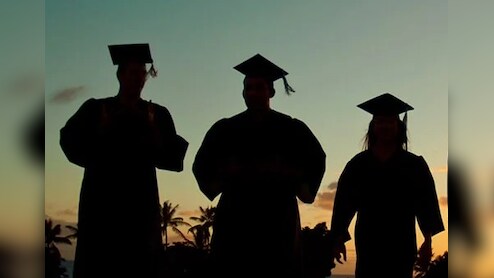 महाराष्ट्र के 149 छात्रों का विदेश में पढ़ाई का सपना कैसे टूटा?