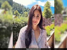 Vicky Kaushal Needed A Series Of Heart Emojis To Comment On Katrina Kaif's Pics Vicky Kaushal Needed A Series Of Heart Emojis To Comment On Katrina Kaif's Pics
