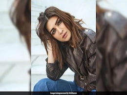 Kriti Sanon Trolled For Smoking Pic, Her Mother's Old Post About Her Being "Anti-Smoking" Goes Viral Kriti Sanon Trolled For Smoking Pic, Her Mother's Old Post About Her Being "Anti-Smoking" Goes Viral