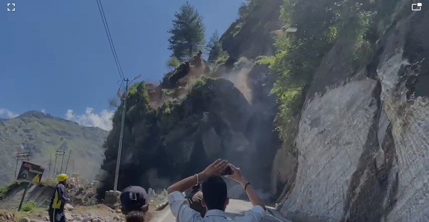 Huge Landslide On Badrinath National Highway Uttarakhand, People Run To Safety