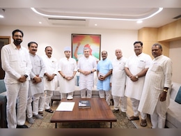 Indian Railways: क्षेत्र के विकास के लिए सिंधिया ने उठाया बड़ा कदम, रेल मंत्री वैष्णव से मिलकर की ये मांग Indian Railways: क्षेत्र के विकास के लिए सिंधिया ने उठाया बड़ा कदम, रेल मंत्री वैष्णव से मिलकर की ये मांग