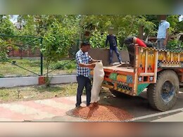 अलग अंदाज : जनसुनवाई में भड़का किसान, जानें कलेक्ट्रेट परिसर में क्यों फैला दी मूंगफली.. अलग अंदाज : जनसुनवाई में भड़का किसान, जानें कलेक्ट्रेट परिसर में क्यों फैला दी मूंगफली..