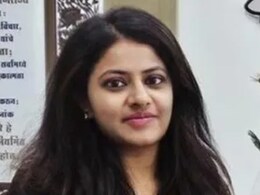 UPSC उम्मीदवारी रद्द करने पर पूजा खेडकर ने खटखटाया कोर्ट का दरवाजा, रिट याचिका की दायर UPSC उम्मीदवारी रद्द करने पर पूजा खेडकर ने खटखटाया कोर्ट का दरवाजा, रिट याचिका की दायर