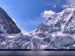 Nepal Halts Helicopter Services in Everest Region After Protests Nepal Halts Helicopter Services in Everest Region After Protests