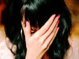 कोचिंग से घर लौट रही सातवीं की छात्रा के साथ छेड़खानी, बीच सड़क मांग में भर दिया सिंदूर कोचिंग से घर लौट रही सातवीं की छात्रा के साथ छेड़खानी, बीच सड़क मांग में भर दिया सिंदूर