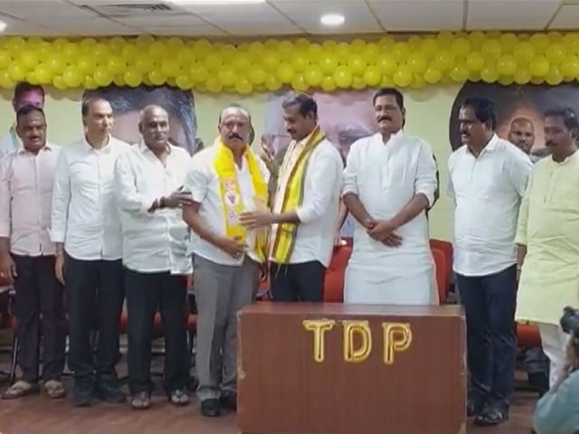 Jagan Reddy's Party Faces An Exodus Of Leaders