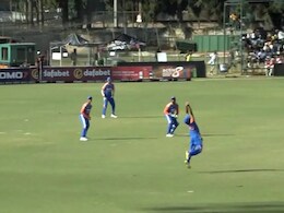 IND vs ZIM: सुपरमैन अवतार में रवि बिश्नोई ने लपका हैरतअंगेज कैच, देखकर भी नहीं होगा यकीन, वीडियो हुआ वायरल IND vs ZIM: सुपरमैन अवतार में रवि बिश्नोई ने लपका हैरतअंगेज कैच, देखकर भी नहीं होगा यकीन, वीडियो हुआ वायरल