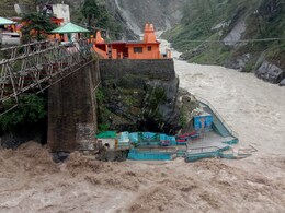 दरकते पहाड़, उफनती नदियां... उत्तराखंड में IMD के अलर्ट ने और बढ़ाई चिंता दरकते पहाड़, उफनती नदियां... उत्तराखंड में IMD के अलर्ट ने और बढ़ाई चिंता