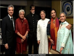 Amitabh Bachchan, Jaya Bachchan, Javed Akhtar, Shabana Azmi In A Throwback Pic Amitabh Bachchan, Jaya Bachchan, Javed Akhtar, Shabana Azmi In A Throwback Pic
