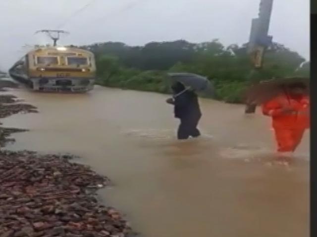 Train Moves On Flooded Tracks, Guided By Railway Employee On Foot In Madhya Pradesh