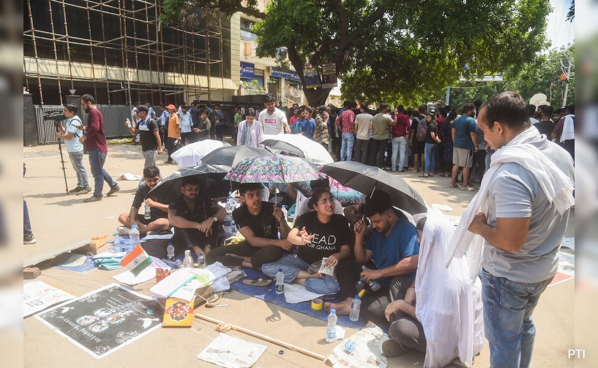 Protesting Students Start Indefinite Strike Over Delhi Basement Deaths