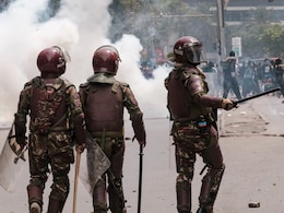 Pics: Tear Gas, Rocks, And Looting As Kenya Police And Protesters Clash Pics: Tear Gas, Rocks, And Looting As Kenya Police And Protesters Clash