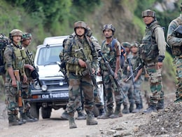 पाकिस्तान की कायराना हरकत! जम्मू-कश्मीर में 600 SSG कमांडो की कराई घुसपैठ, पूर्व पुलिस अधिकारी का दावा पाकिस्तान की कायराना हरकत! जम्मू-कश्मीर में 600 SSG कमांडो की कराई घुसपैठ, पूर्व पुलिस अधिकारी का दावा
