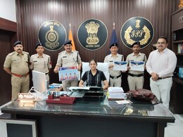 GPM पुलिस अधीक्षक ने अच्छा कार्य करने वाले पुलिसकर्मियों को किया सम्मानित, ये बने 'कॉप ऑफ द मंथ'
